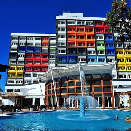 ホテル シャトー・デ・シン花蓮 花蓮市 エクステリア 写真 The hotel's swimming pool