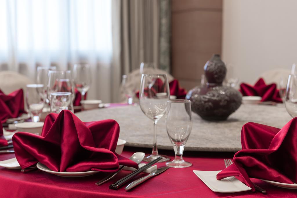 ホテル シャトー・デ・シン花蓮 花蓮市 エクステリア 写真 A table set for a meal