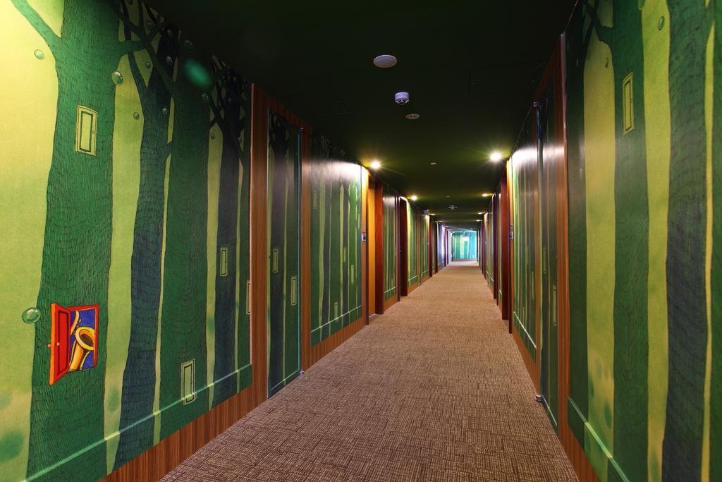 ホテル シャトー・デ・シン花蓮 花蓮市 エクステリア 写真 A corridor